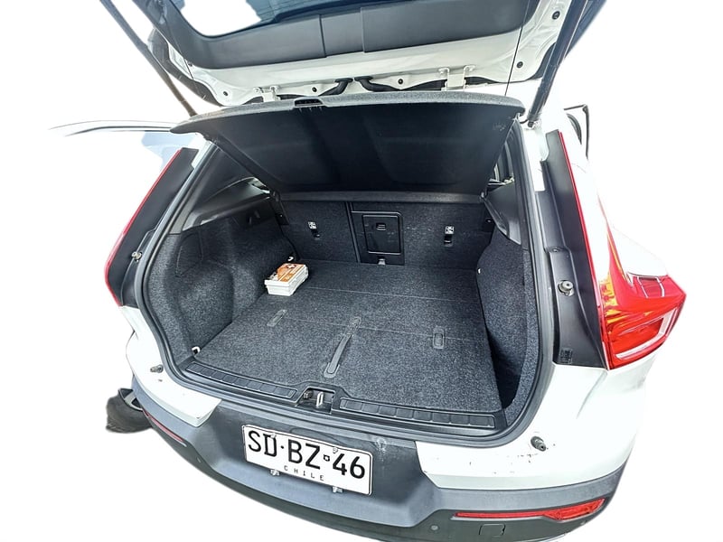 Volvo XC40 2022 - Imagen 8 de 12