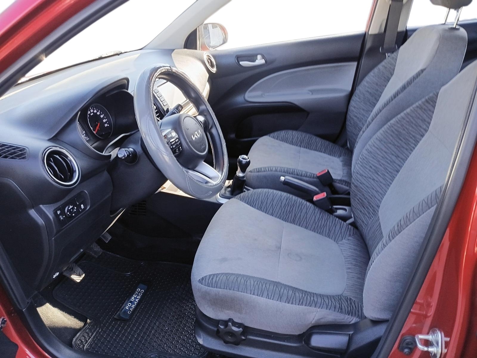 Kia SOLUTO 2025 - Imagen 12 de 12