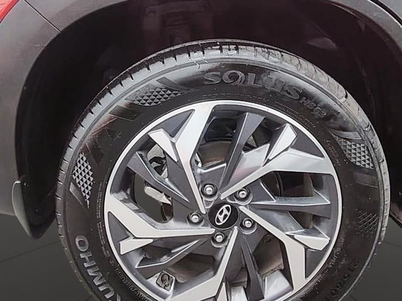 Hyundai CRETA SU2ID 1.5 MT PLUS 2024 - Imagen 9 de 12
