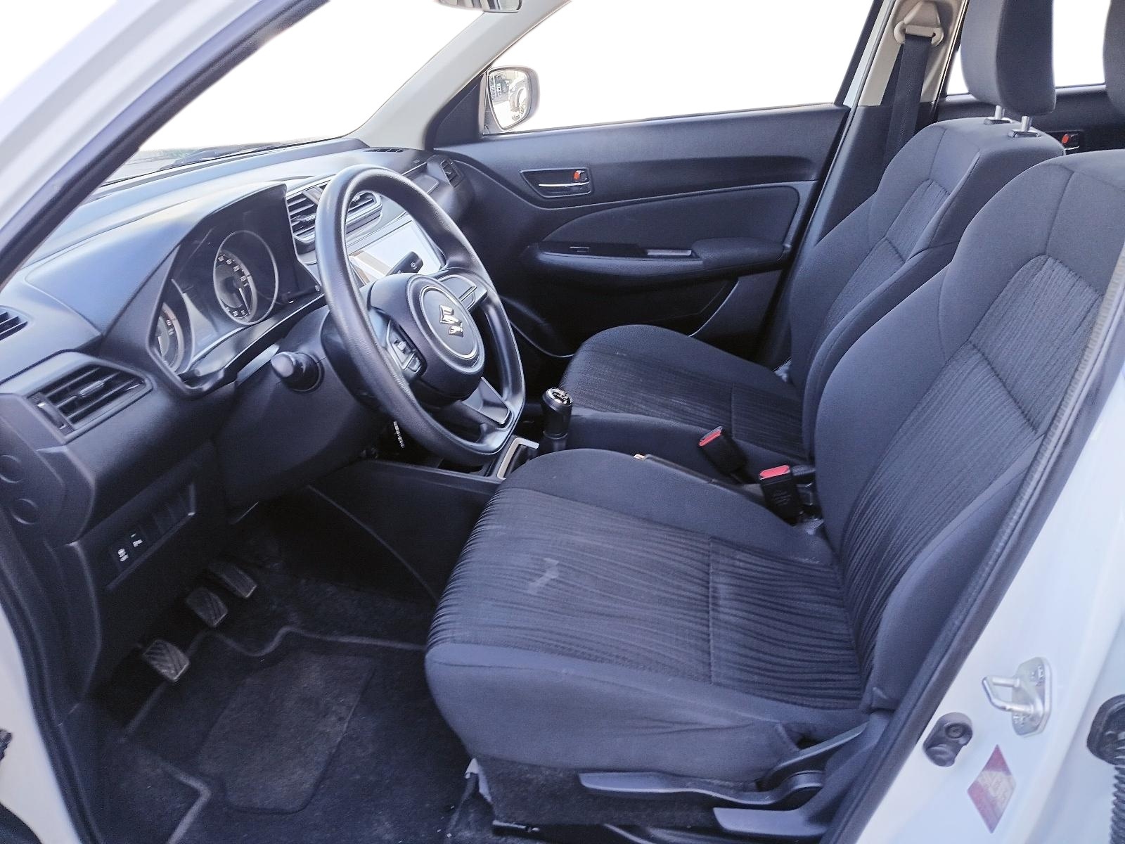 SUZUKI SUZUKI 2024 - Imagen 10 de 12