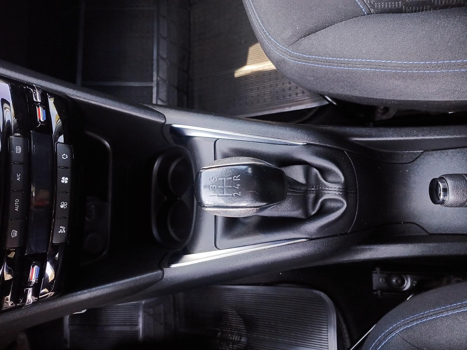 Peugeot 208 2021 - Imagen 10 de 12