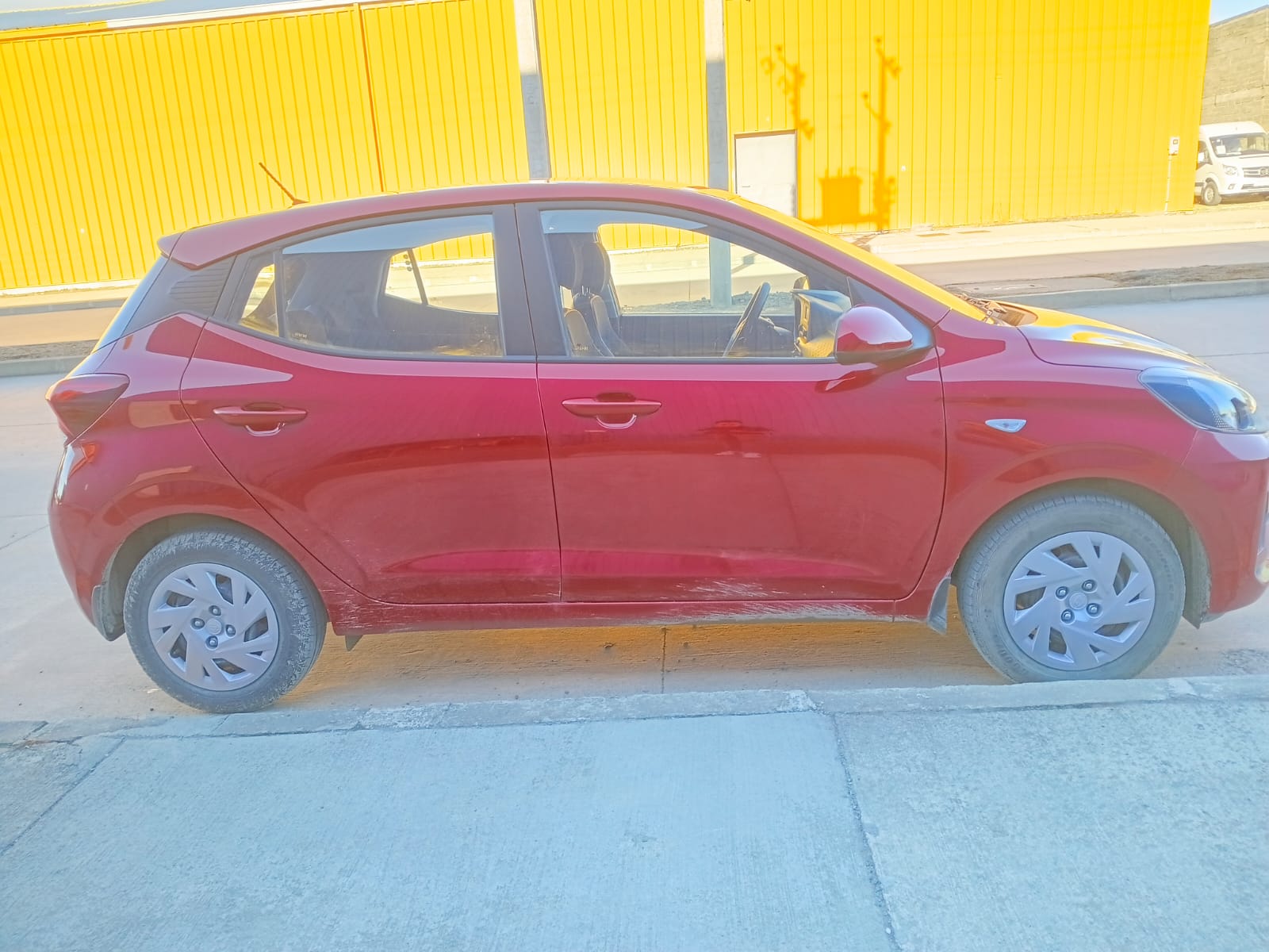 Hyundai HYUNDAI 2025 - Foto 4 de 10