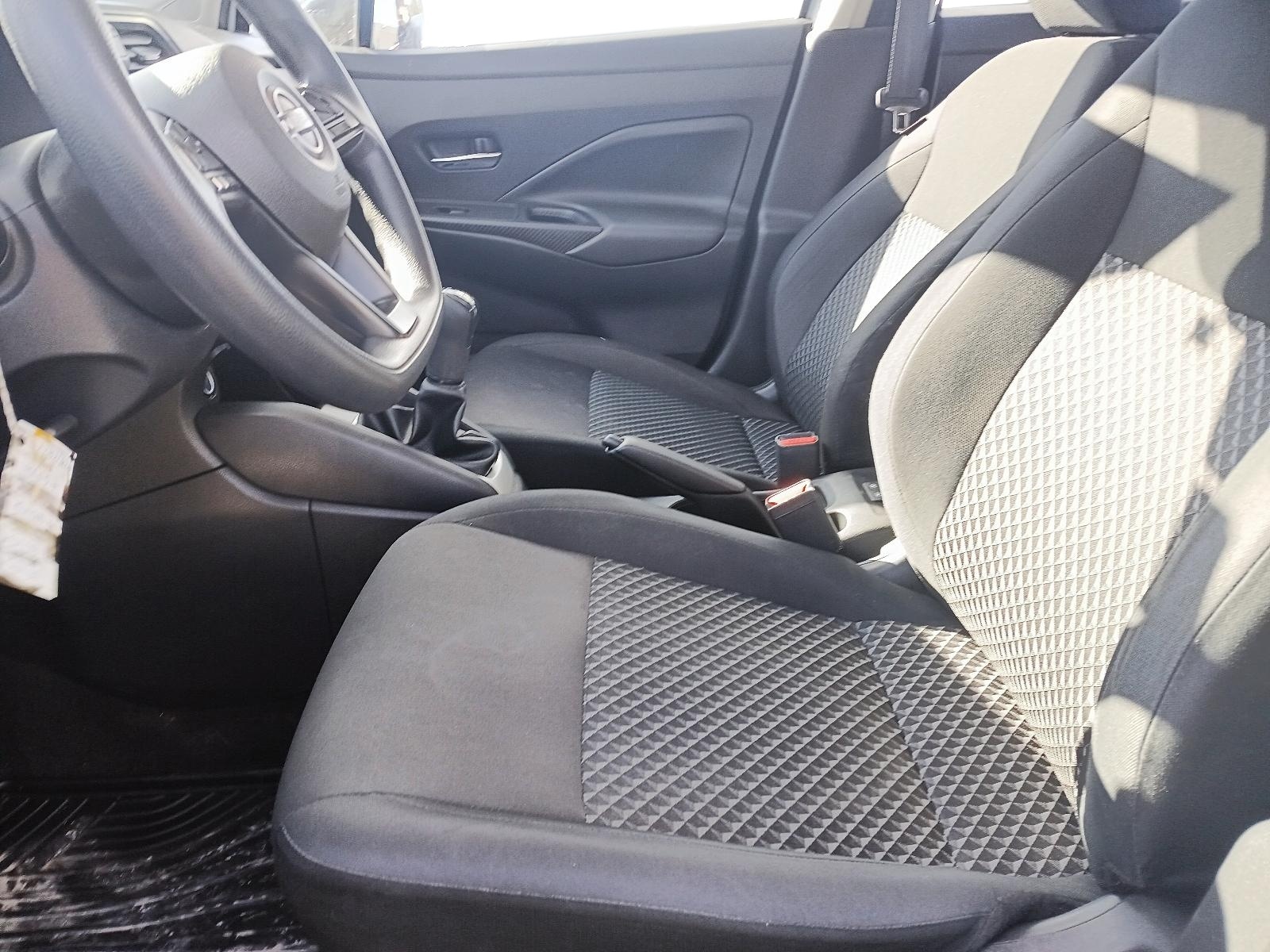 Nissan VERSA 2024 - Imagen 10 de 12