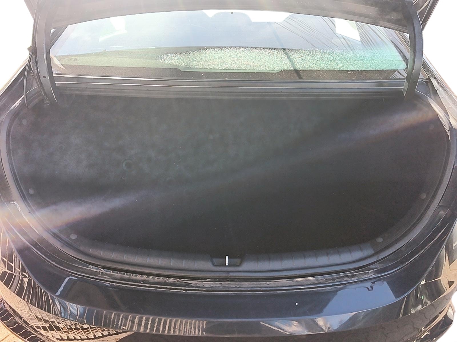 HYUNDAI ACCENT 2022 - Foto 5 de 11
