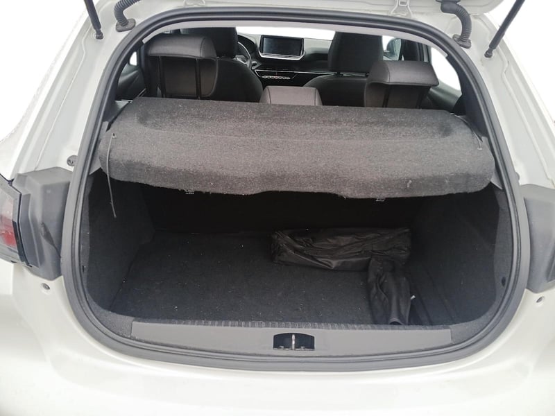 Peugeot 208 2024 - Imagen 8 de 12