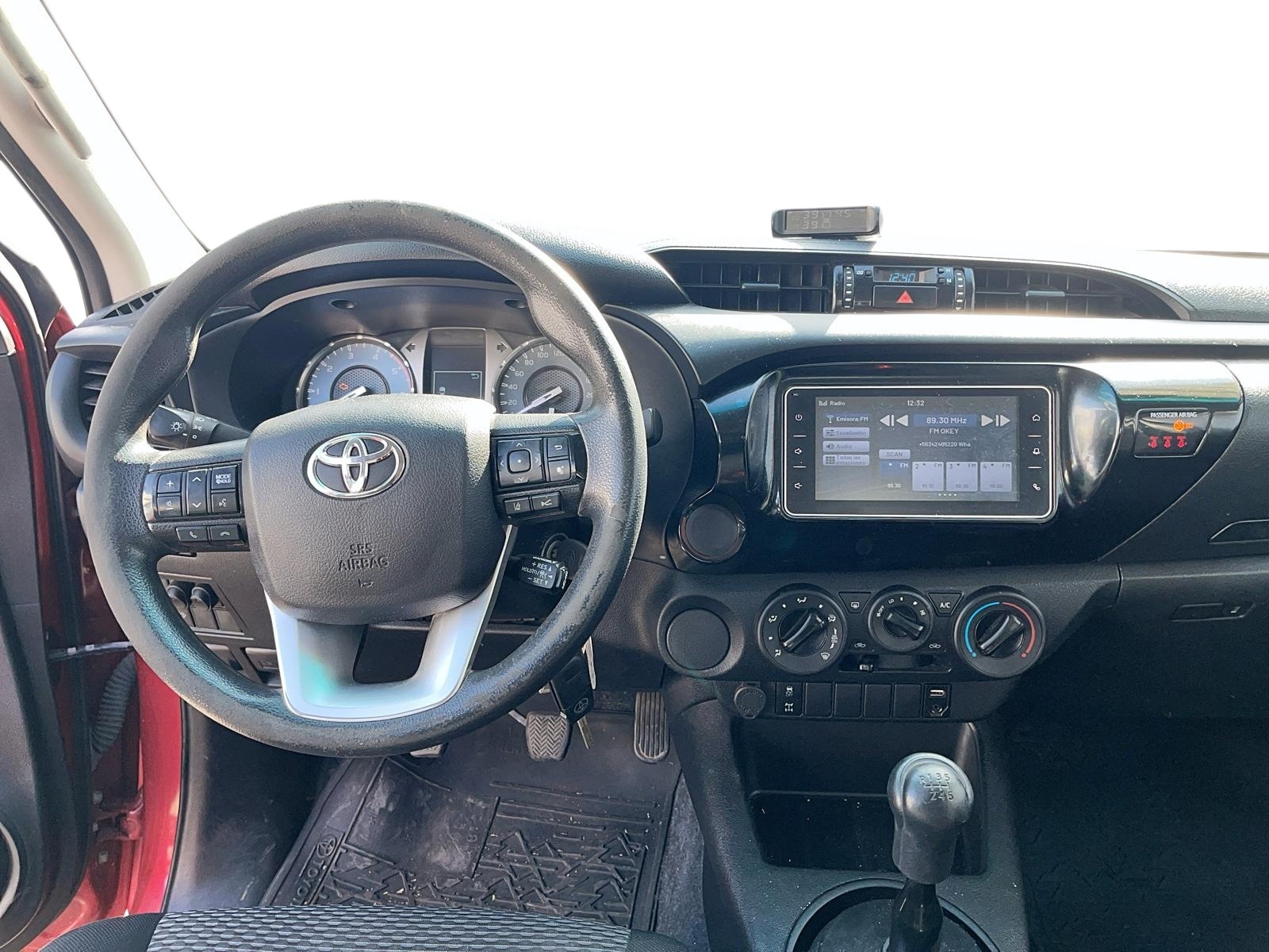 TOYOTA HILUX 2022 - Imagen 7 de 12