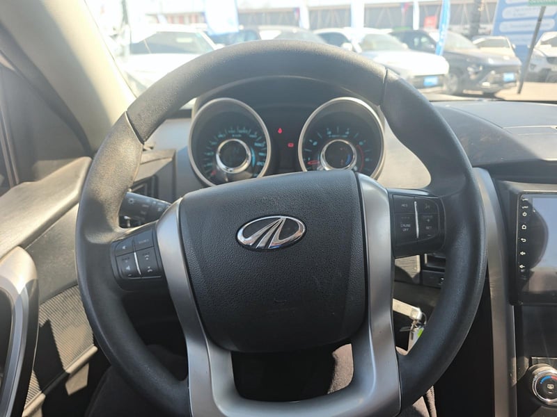 Mahindra XUV500 2020 - Imagen 12 de 12