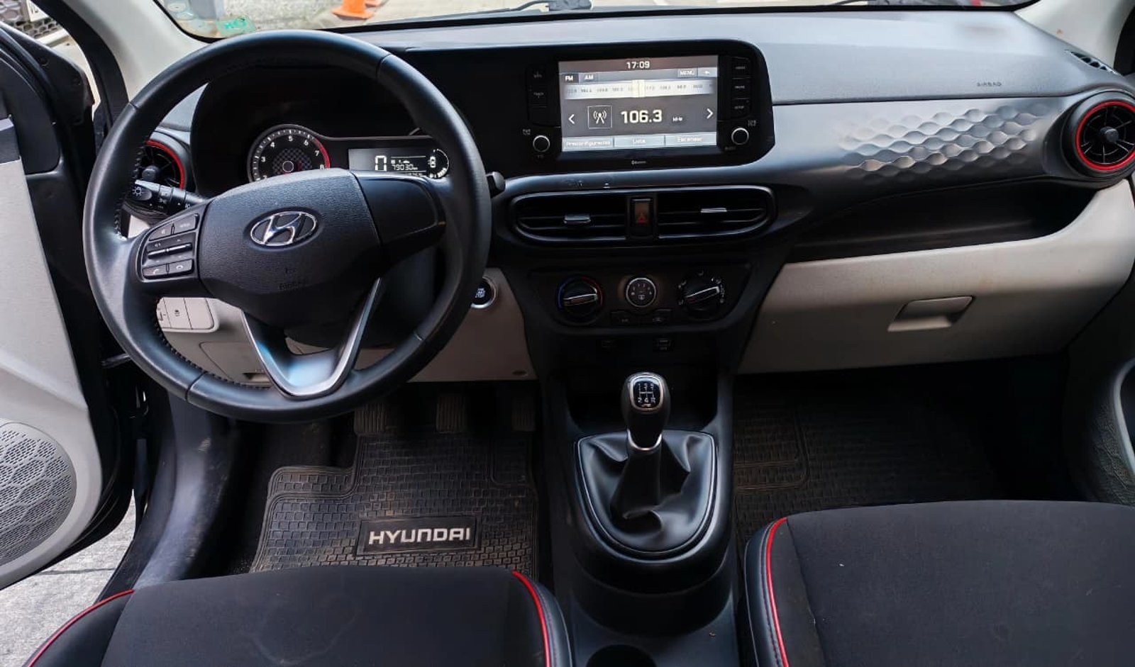 HYUNDAI GRAND I-10 2023 - Imagen 7 de 11