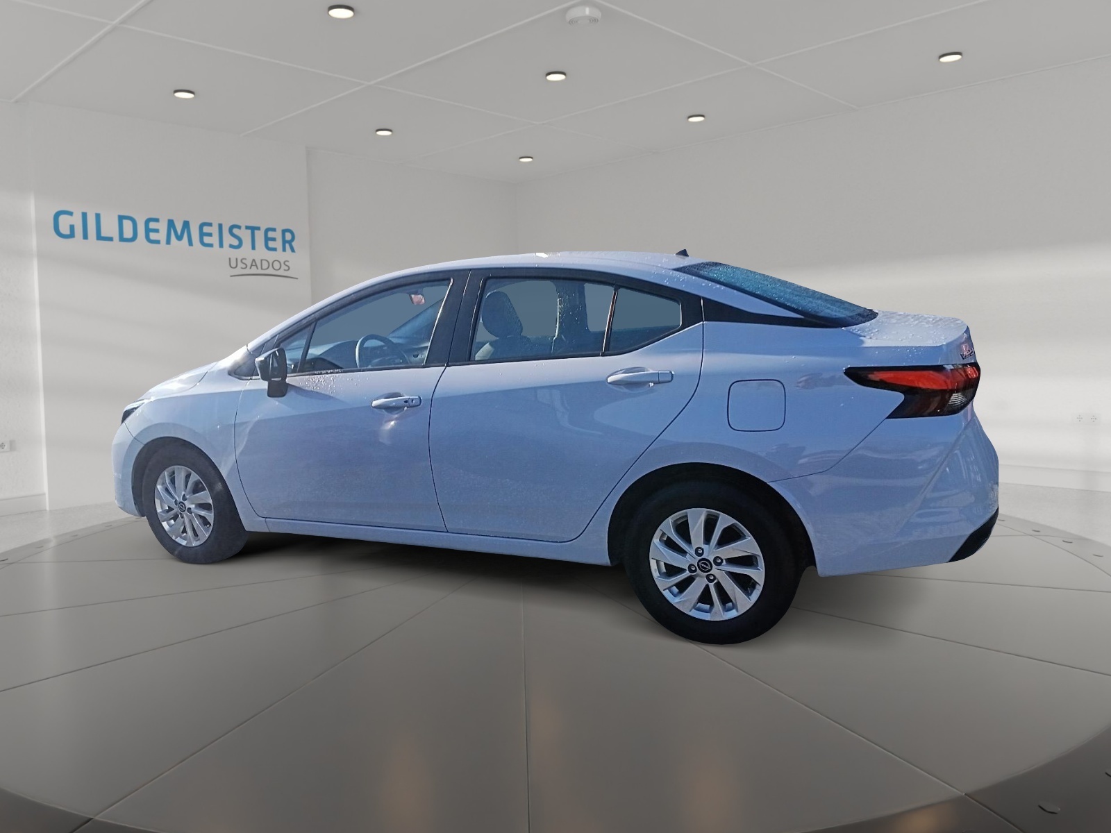 Nissan VERSA 2024 - Foto 4 de 12