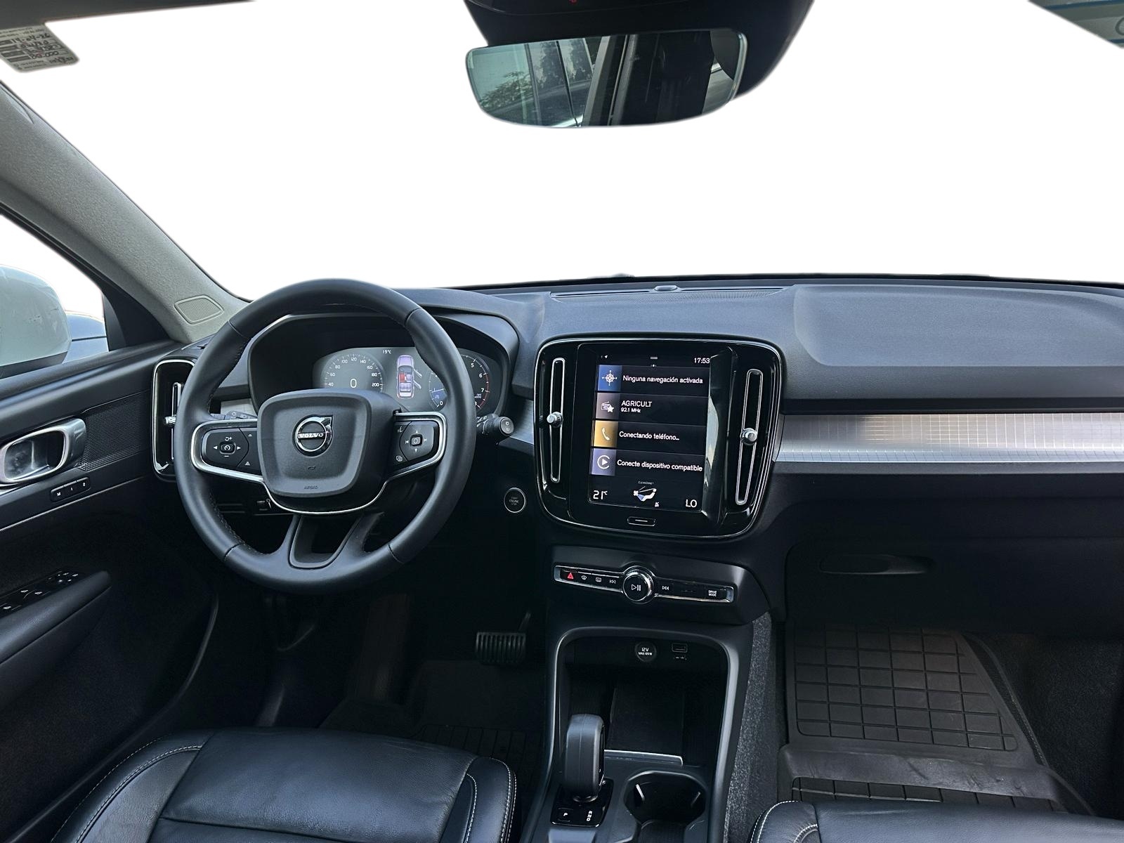 Volvo XC40 2022 - Foto 4 de 12