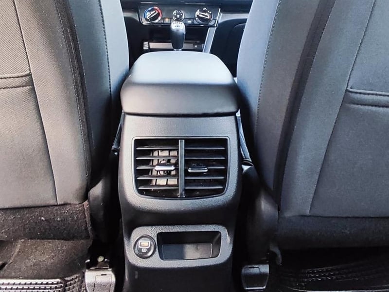 Kia SELTOS 2022 - Imagen 7 de 12