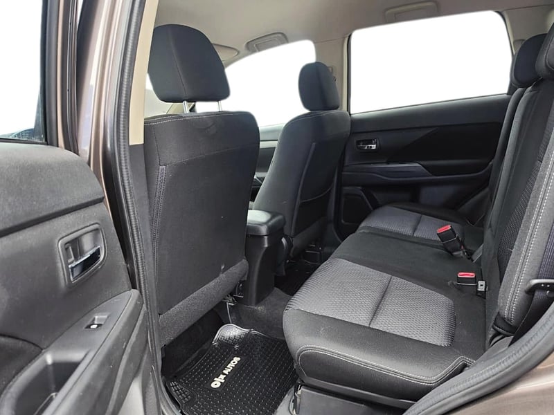 Mitsubishi OUTLANDER 2017 - Imagen 11 de 12