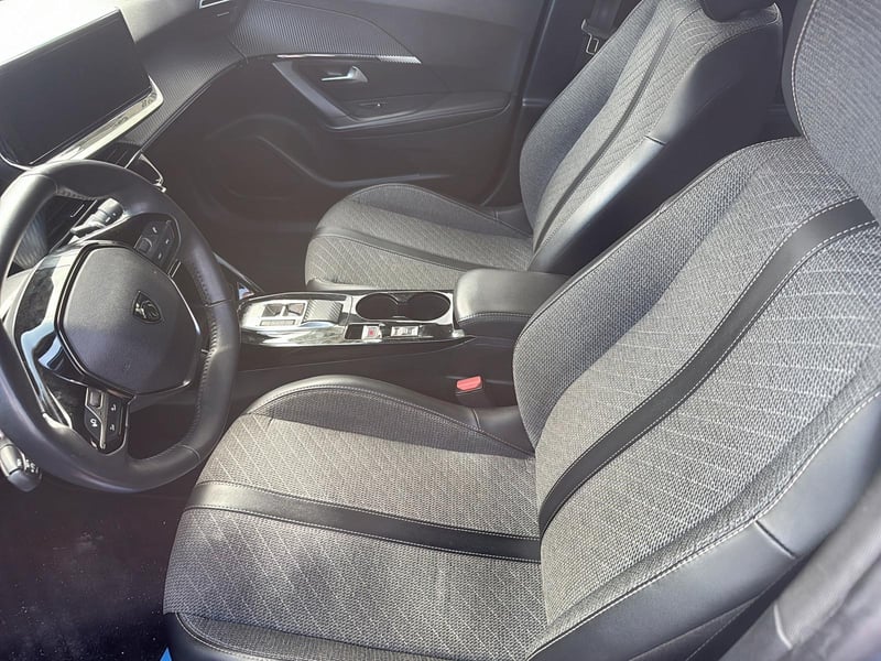 Peugeot 2008 P2 2024 - Imagen 9 de 12