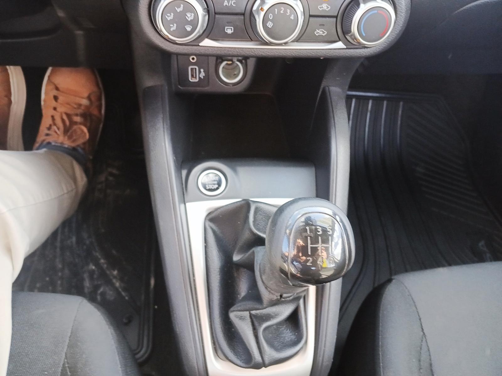 Nissan VERSA 2024 - Imagen 12 de 12