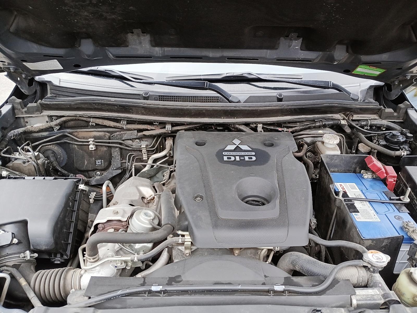 Mitsubishi MONTERO 2021 - Imagen 7 de 12