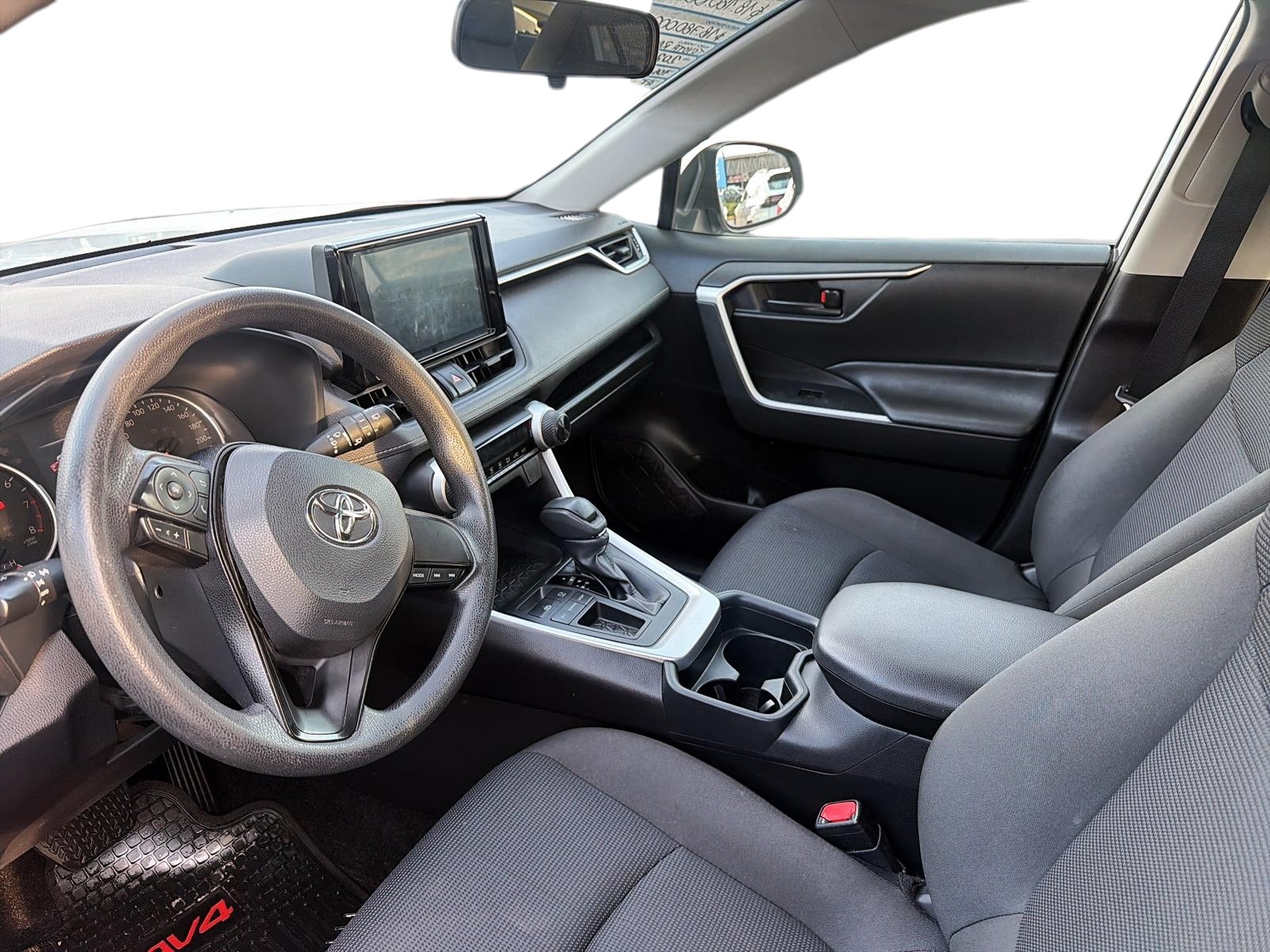 Toyota RAV4 2022 - Imagen 6 de 11