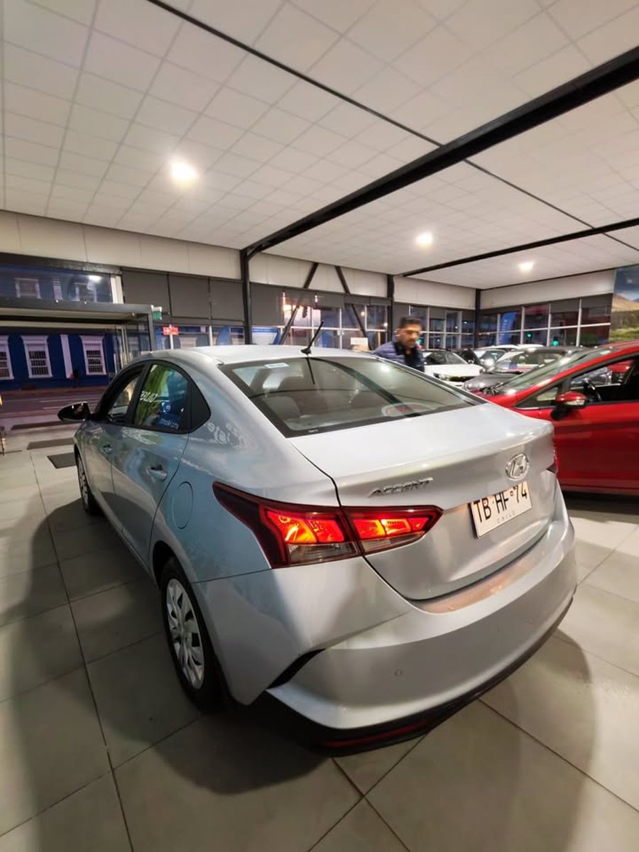 HYUNDAI ACCENT 2024 - Imagen 4 de 12