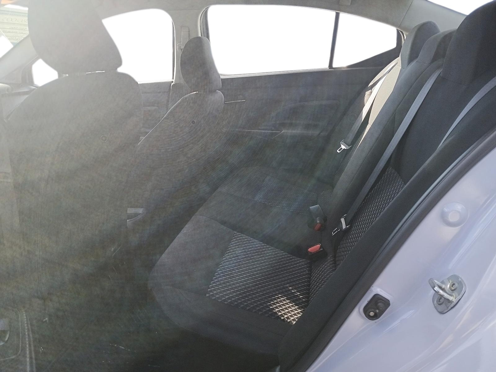 Nissan VERSA 2024 - Imagen 6 de 12