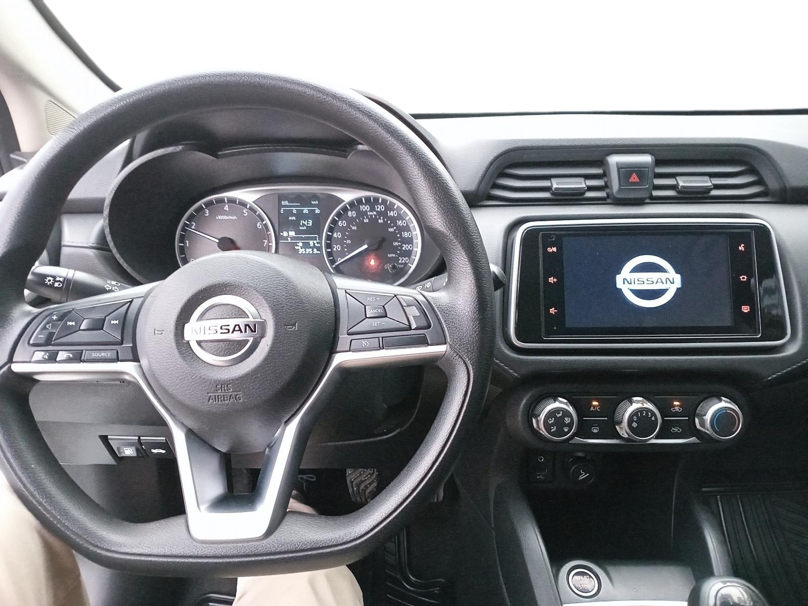 Nissan VERSA 2023 - Imagen 8 de 11