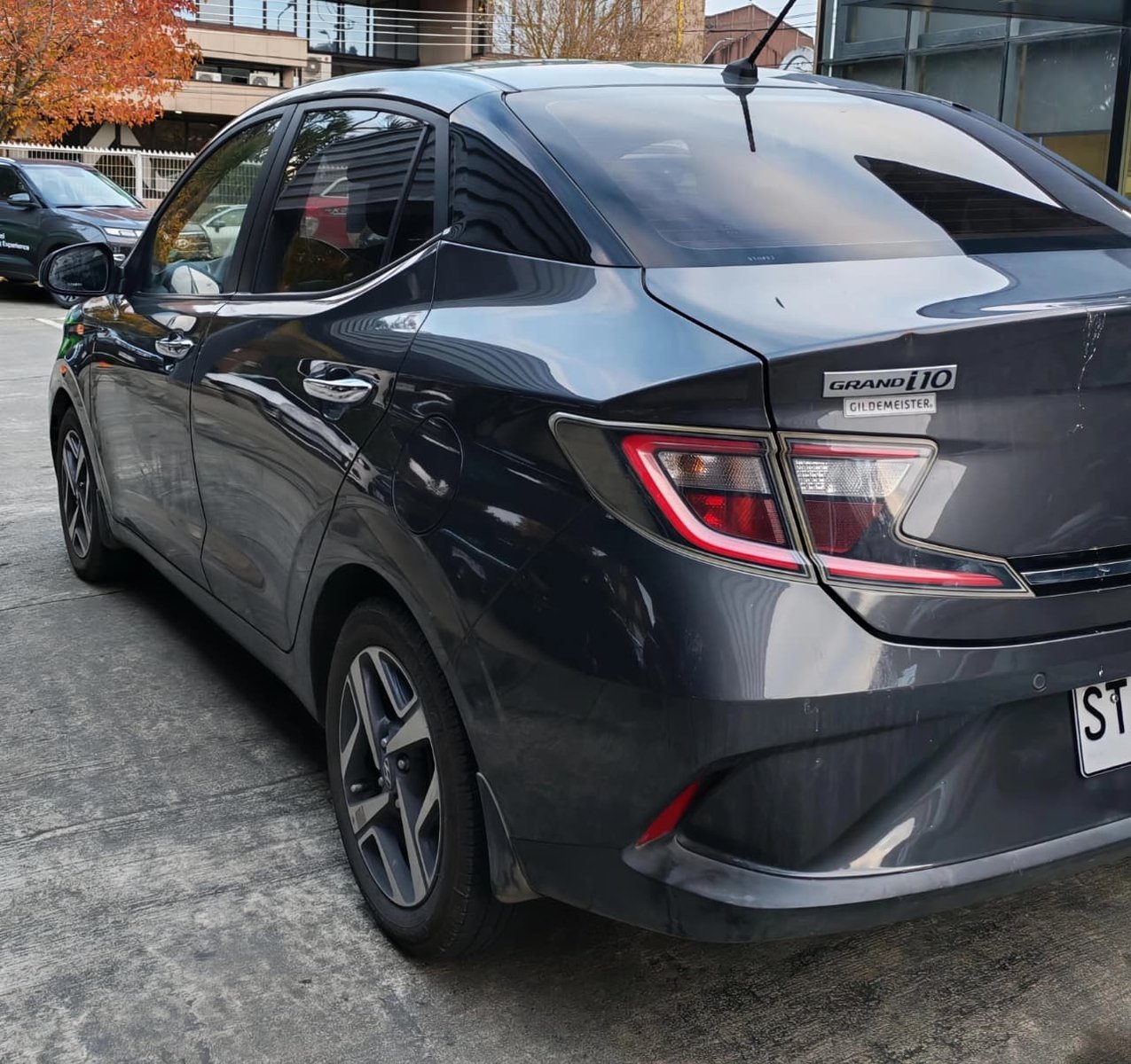 HYUNDAI GRAND I-10 2023 - Imagen 3 de 11