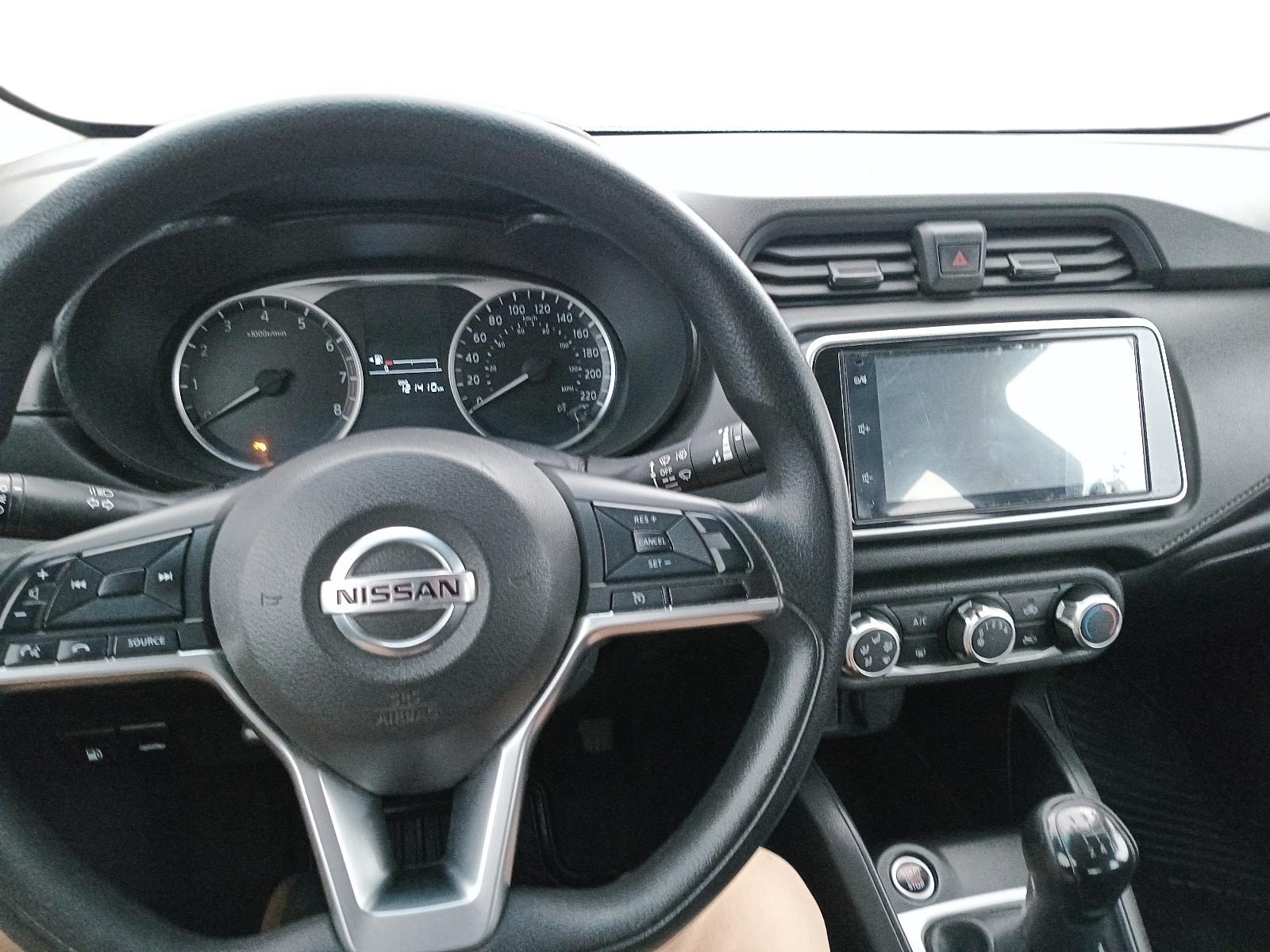 NISSAN VERSA 2023 - Imagen 7 de 12