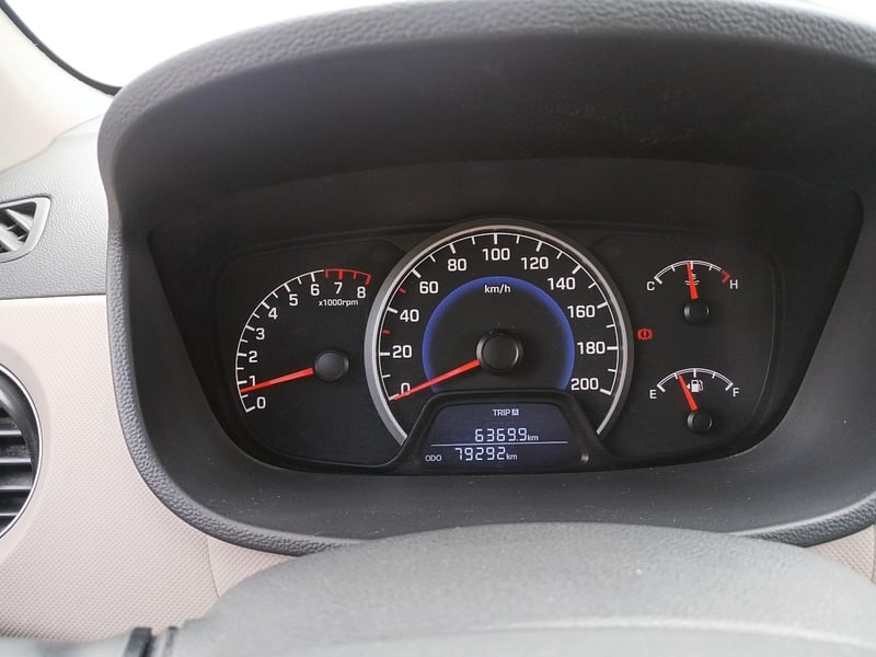 Hyundai GRAND I-10 2019 - Imagen 10 de 12