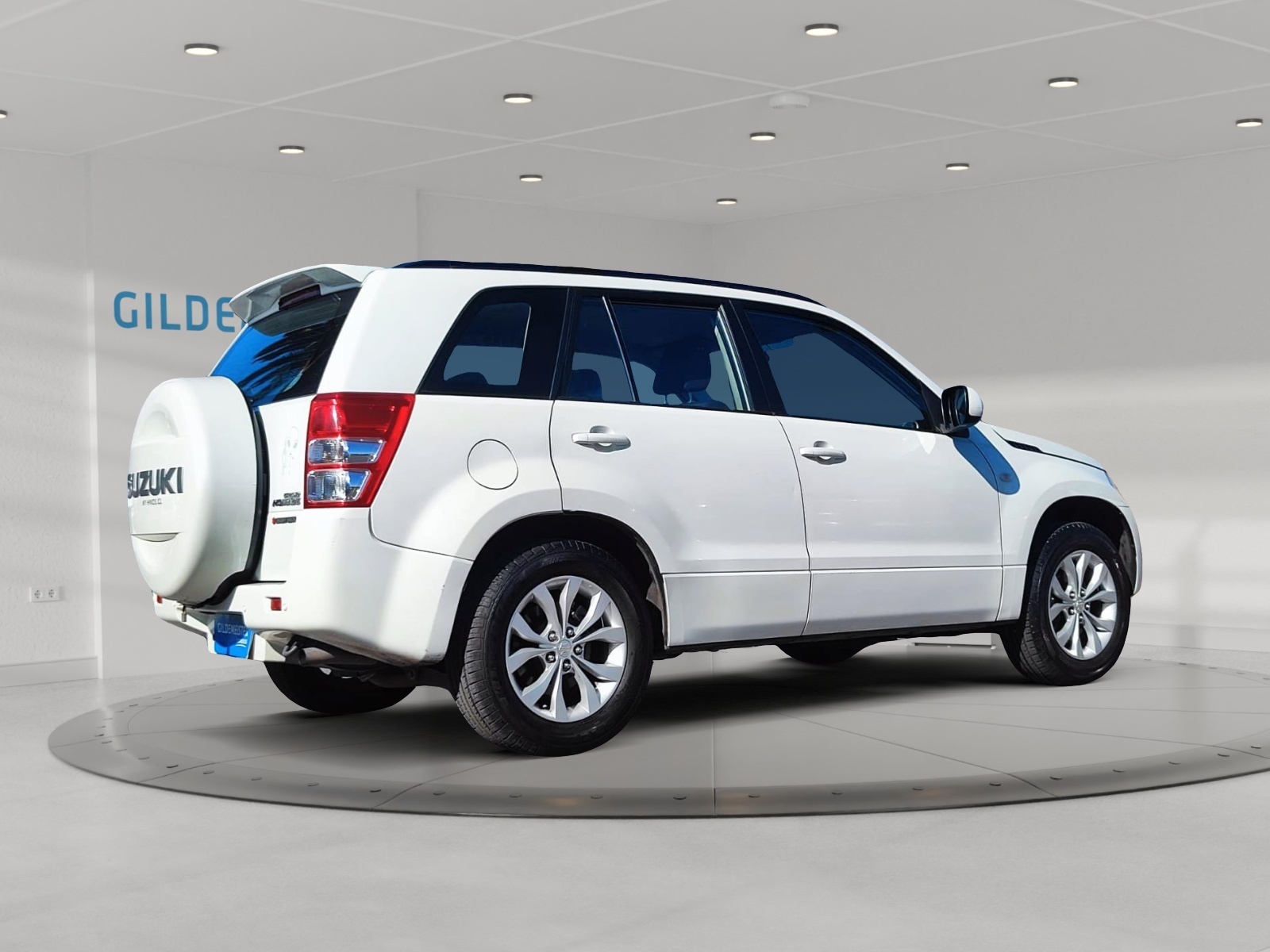 Suzuki GRAND NOMADE 2018 - Foto 4 de 12