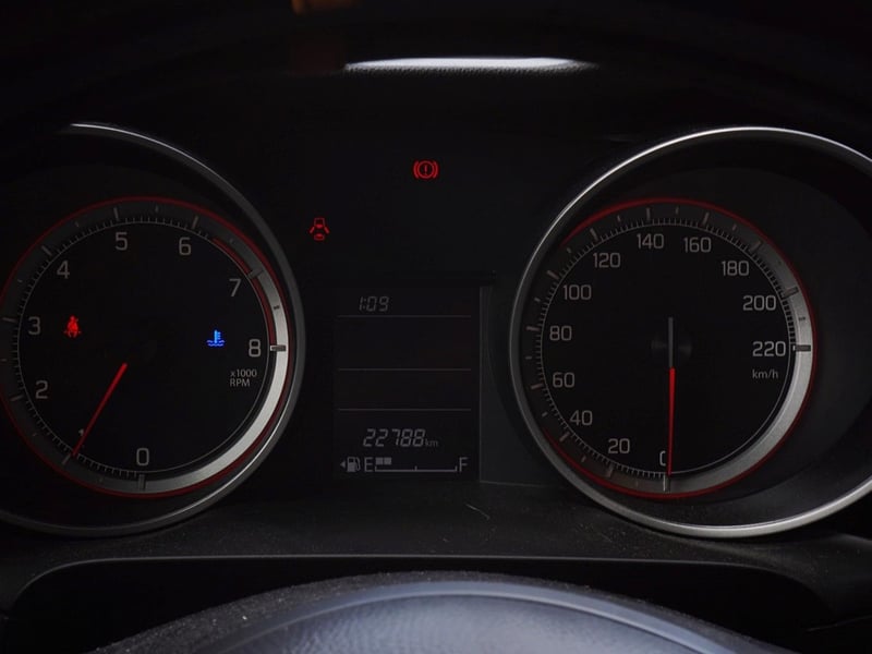 Suzuki SUZUKI 2024 - Imagen 8 de 8
