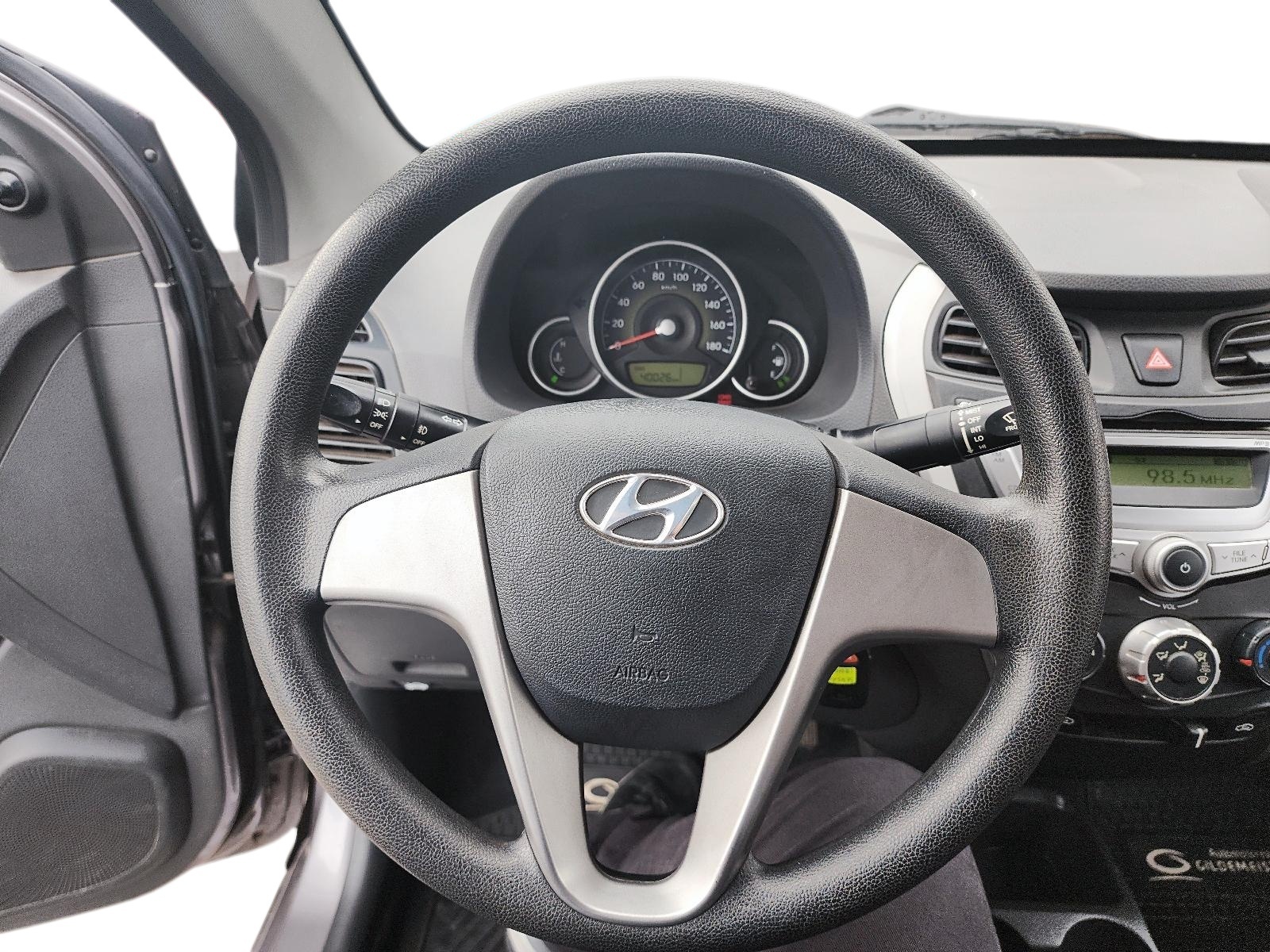 Hyundai EON 2013 - Imagen 9 de 12