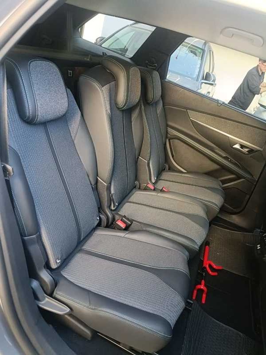 PEUGEOT 5008 2022 - Imagen 3 de 9