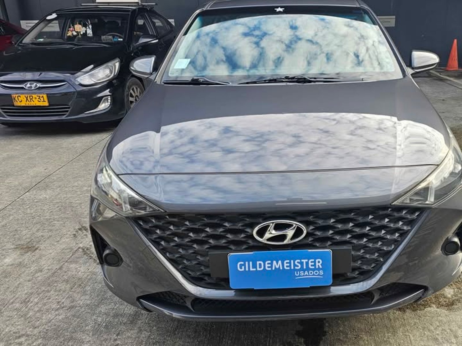 Hyundai ACCENT 2023 - Foto 4 de 9