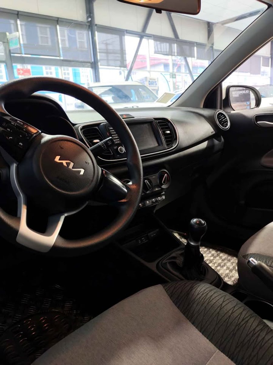 Kia SOLUTO 2023 - Imagen 7 de 9