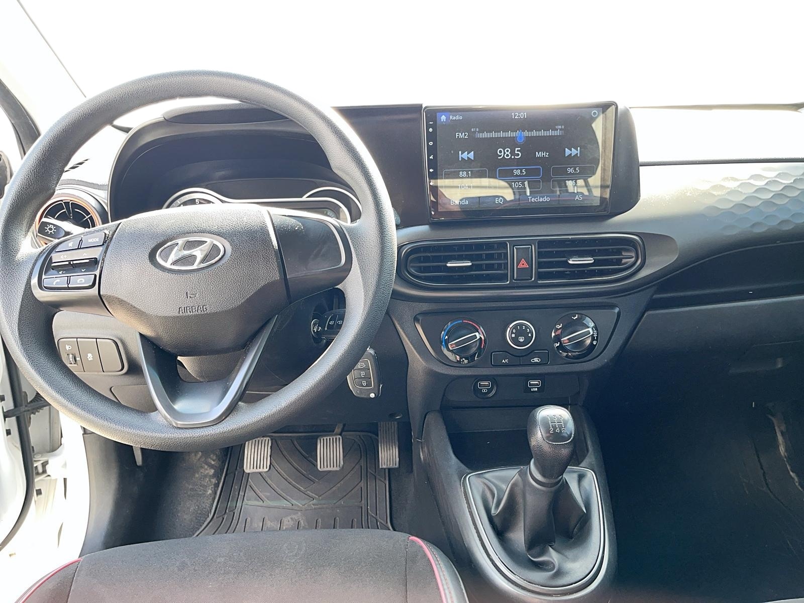 HYUNDAI GRAND I-10 2024 - Imagen 8 de 12