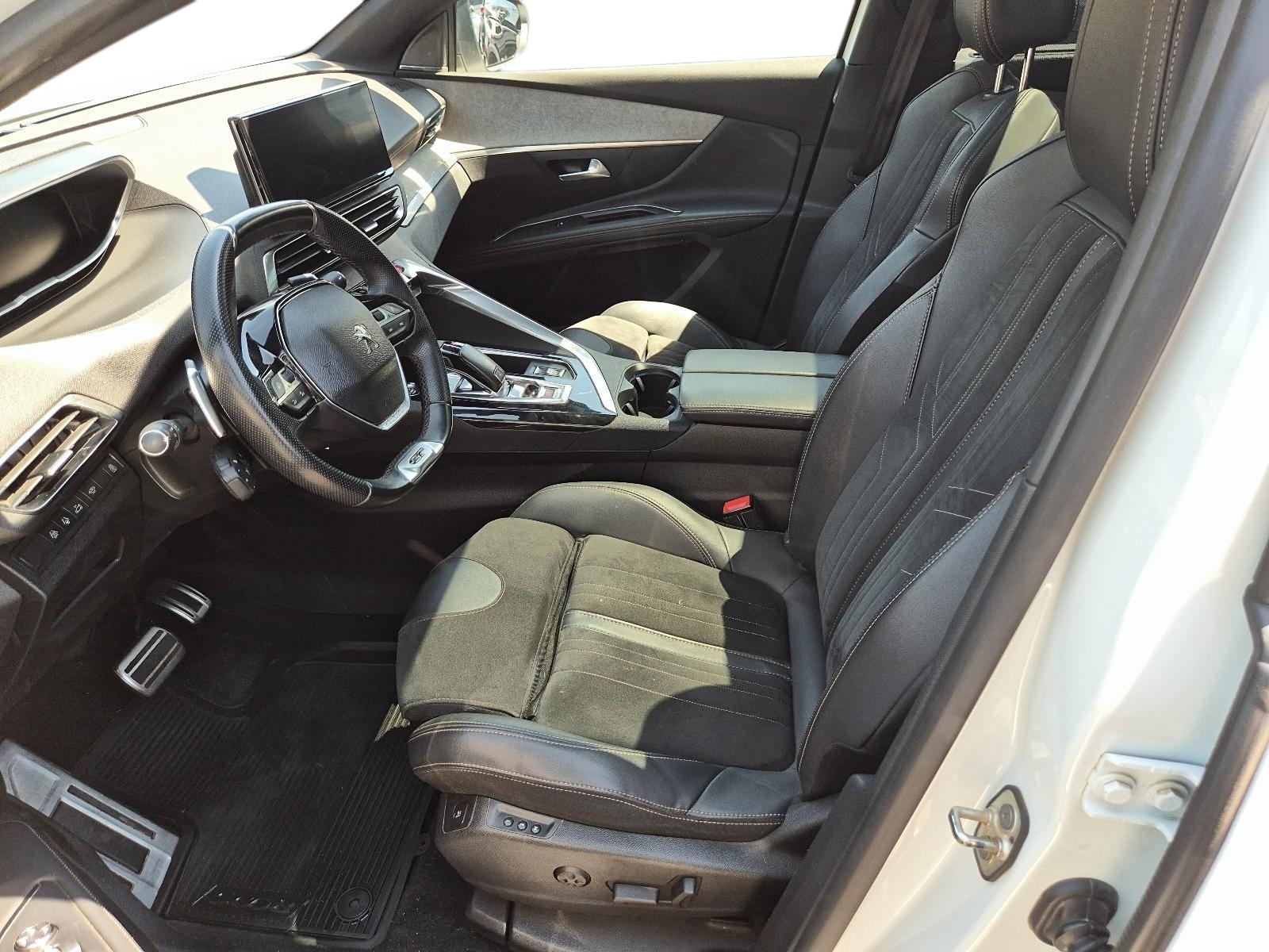 Peugeot 5008 2023 - Imagen 9 de 12