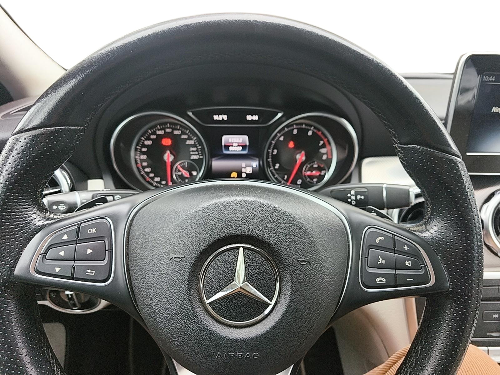 Mercedes-Benz GLA 2021 - Imagen 12 de 12