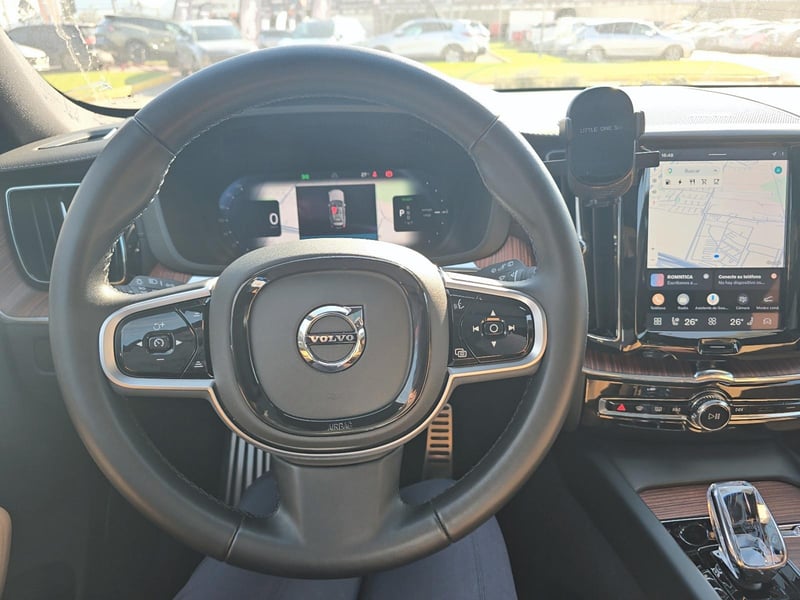 Volvo XC60 2025 - Imagen 8 de 12