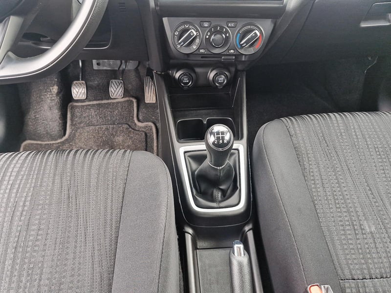 Suzuki SUZUKI 2024 - Imagen 10 de 11