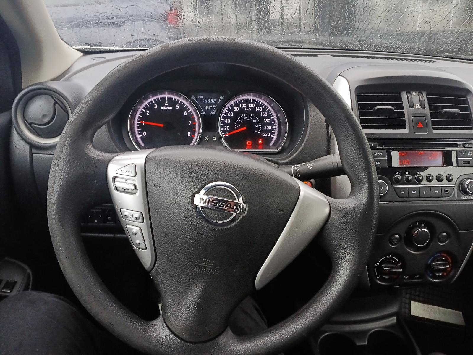 NISSAN VERSA 2019 - Imagen 9 de 11