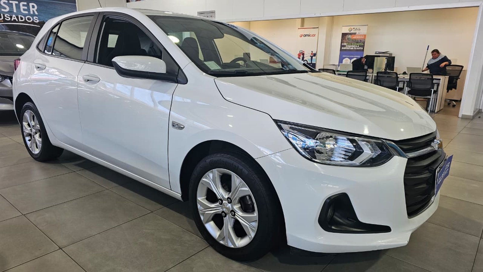 CHEVROLET ONIX 2023 - Imagen 8 de 12