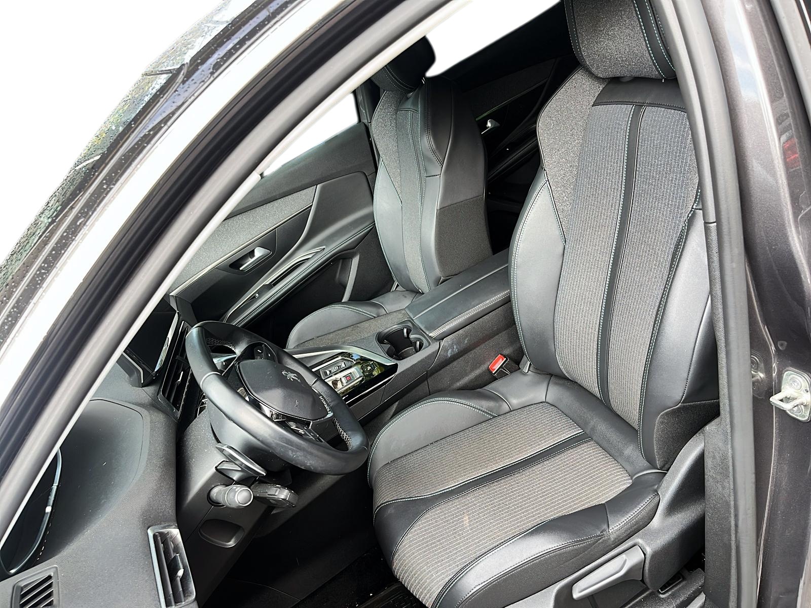 Peugeot 3008 2023 - Imagen 9 de 12