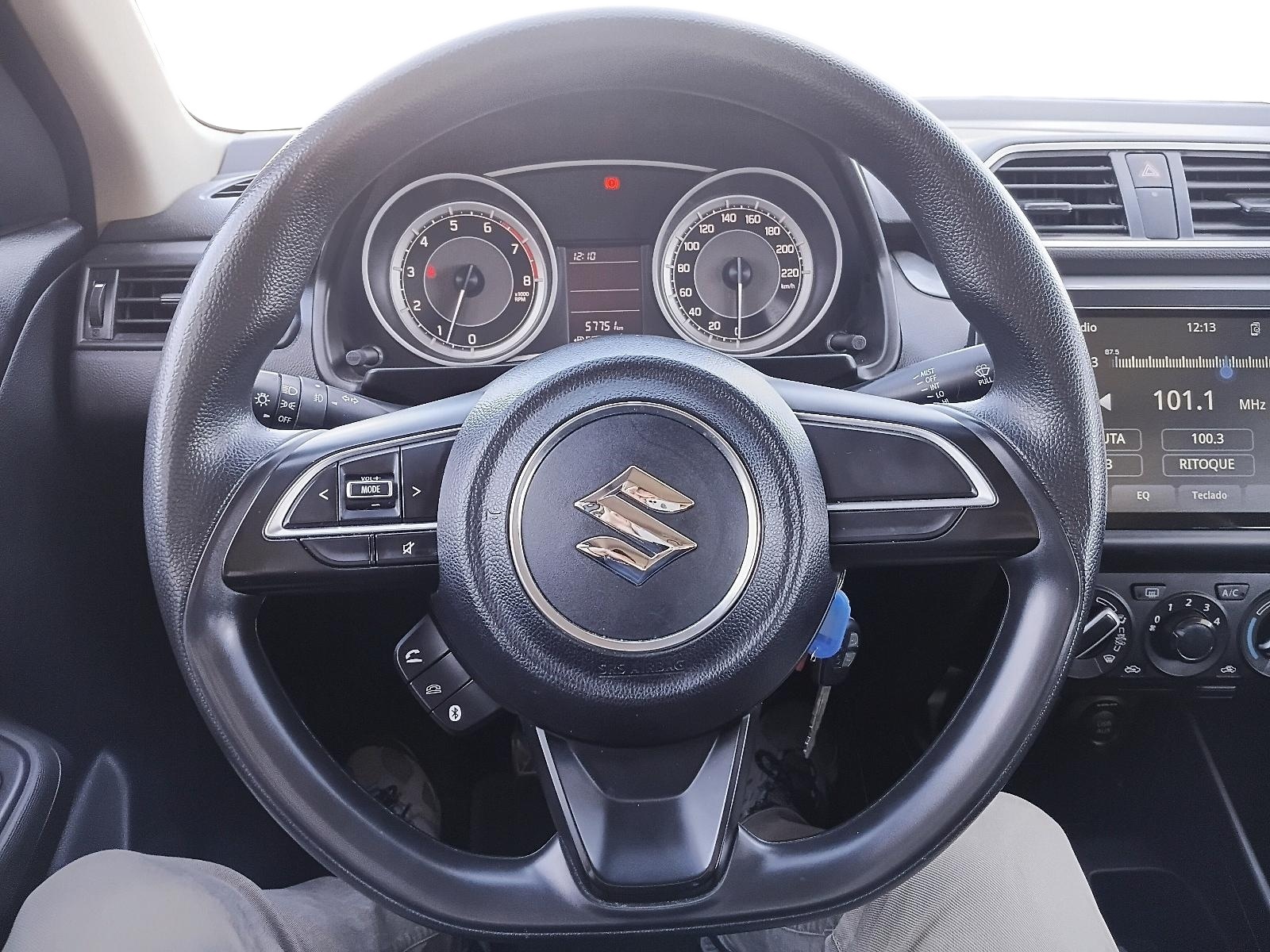 SUZUKI SUZUKI 2024 - Imagen 12 de 12