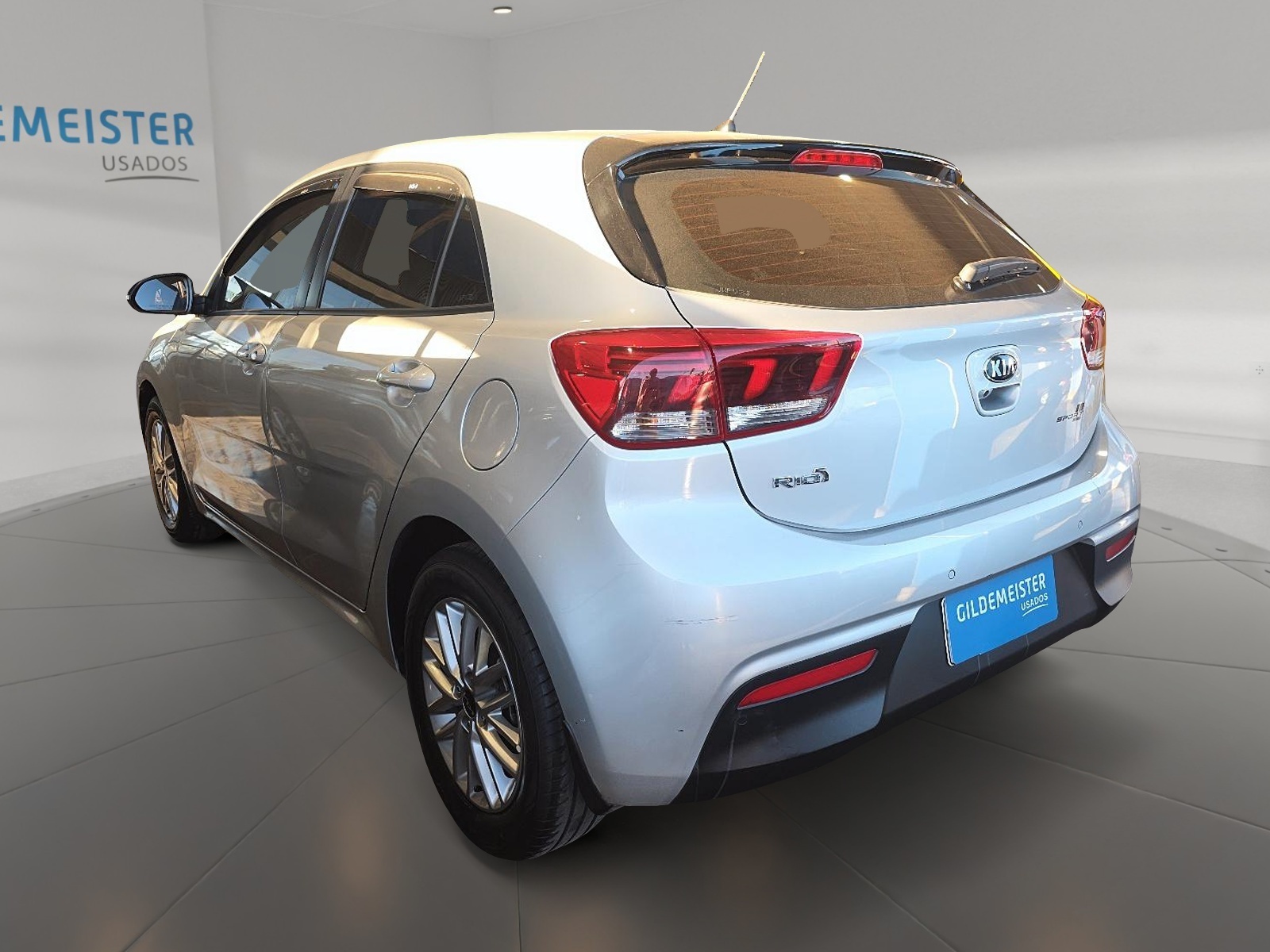 Kia RIO 2017 - Foto 4 de 12