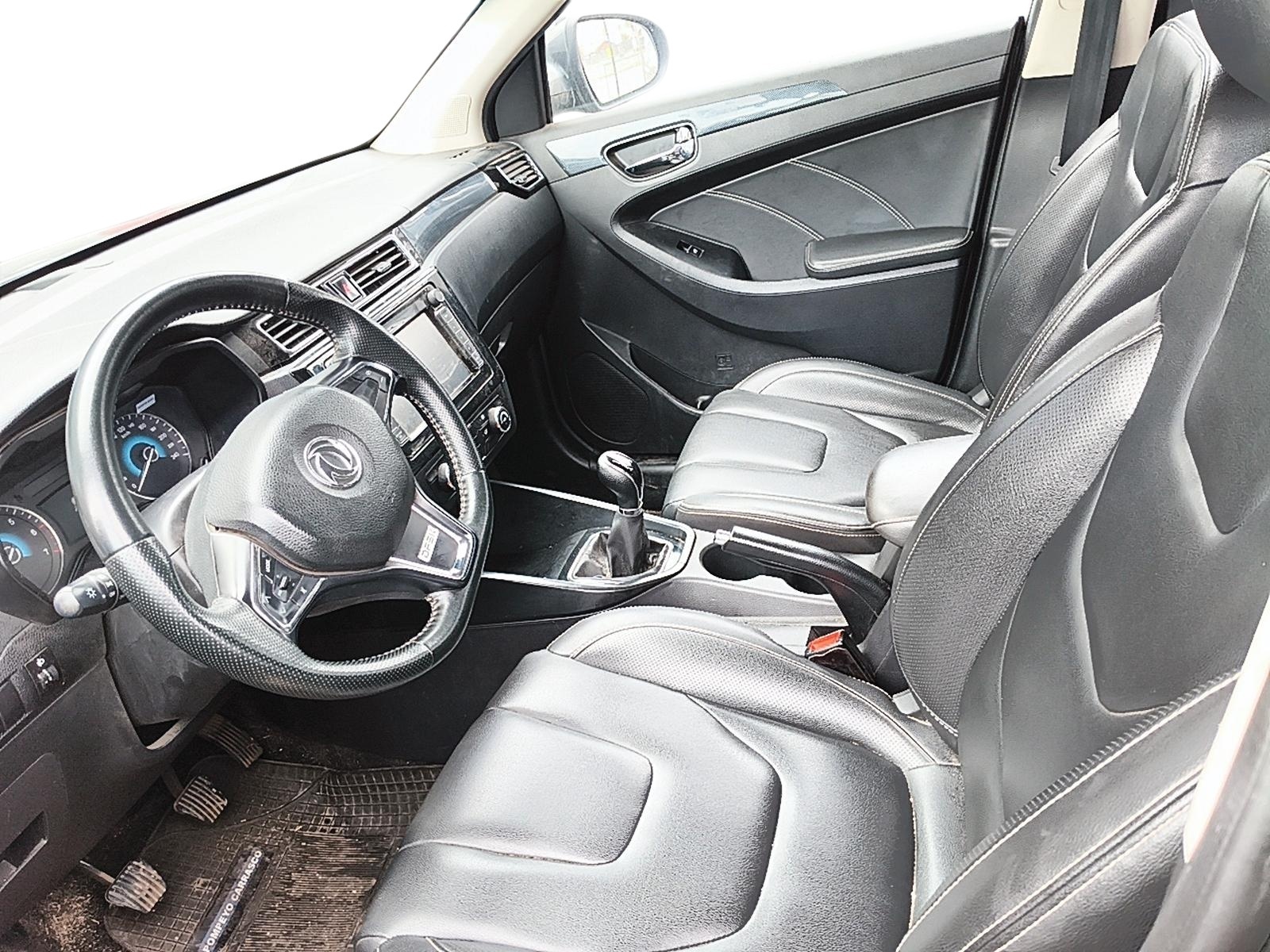 DFSK SUV 580 2022 - Imagen 6 de 9