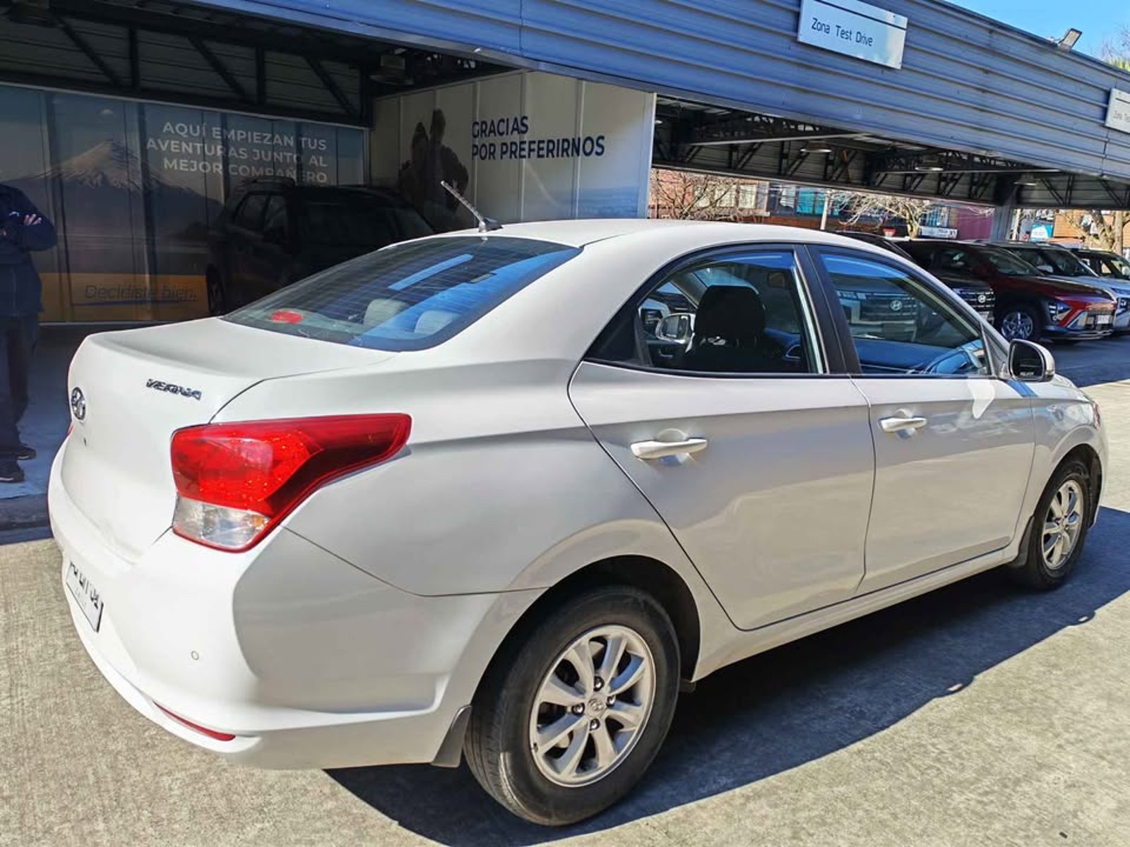Hyundai VERNA 2020 - Imagen 6 de 12