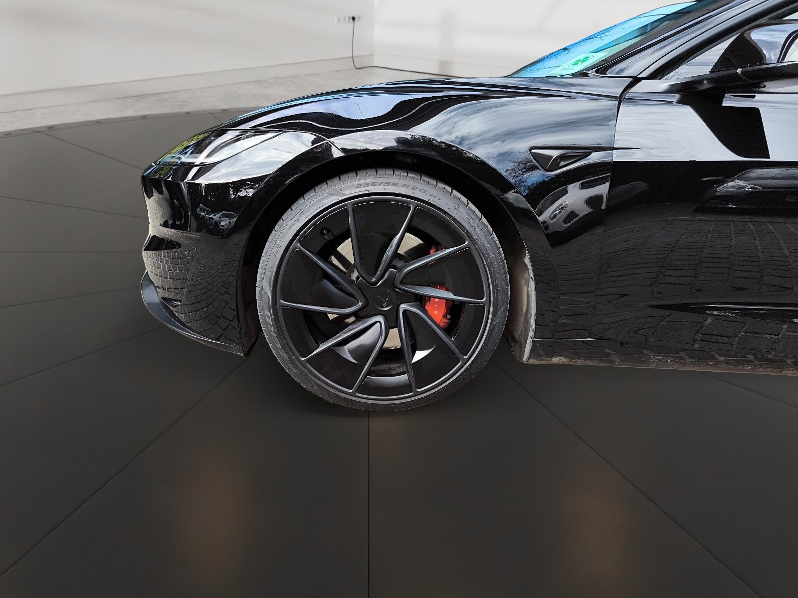 TESLA TES 2025 - Imagen 7 de 12