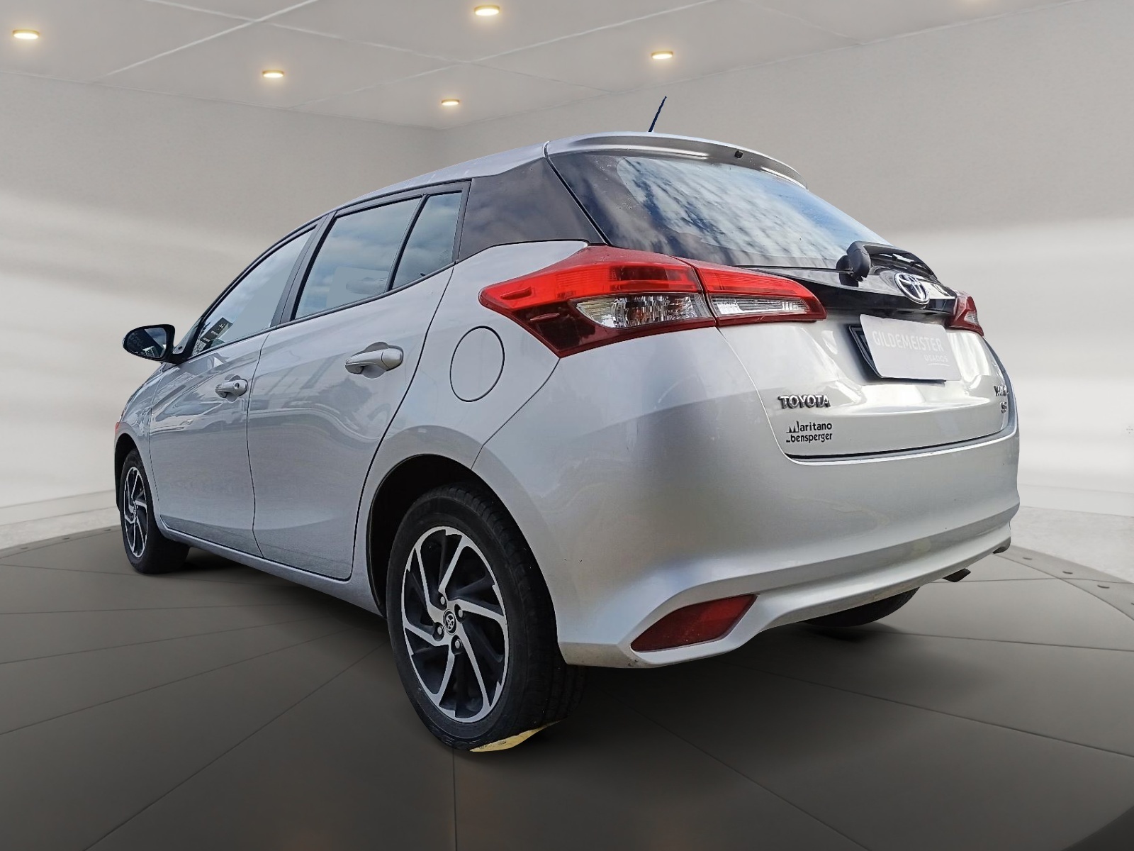 Toyota YARIS 2022 - Foto 4 de 12