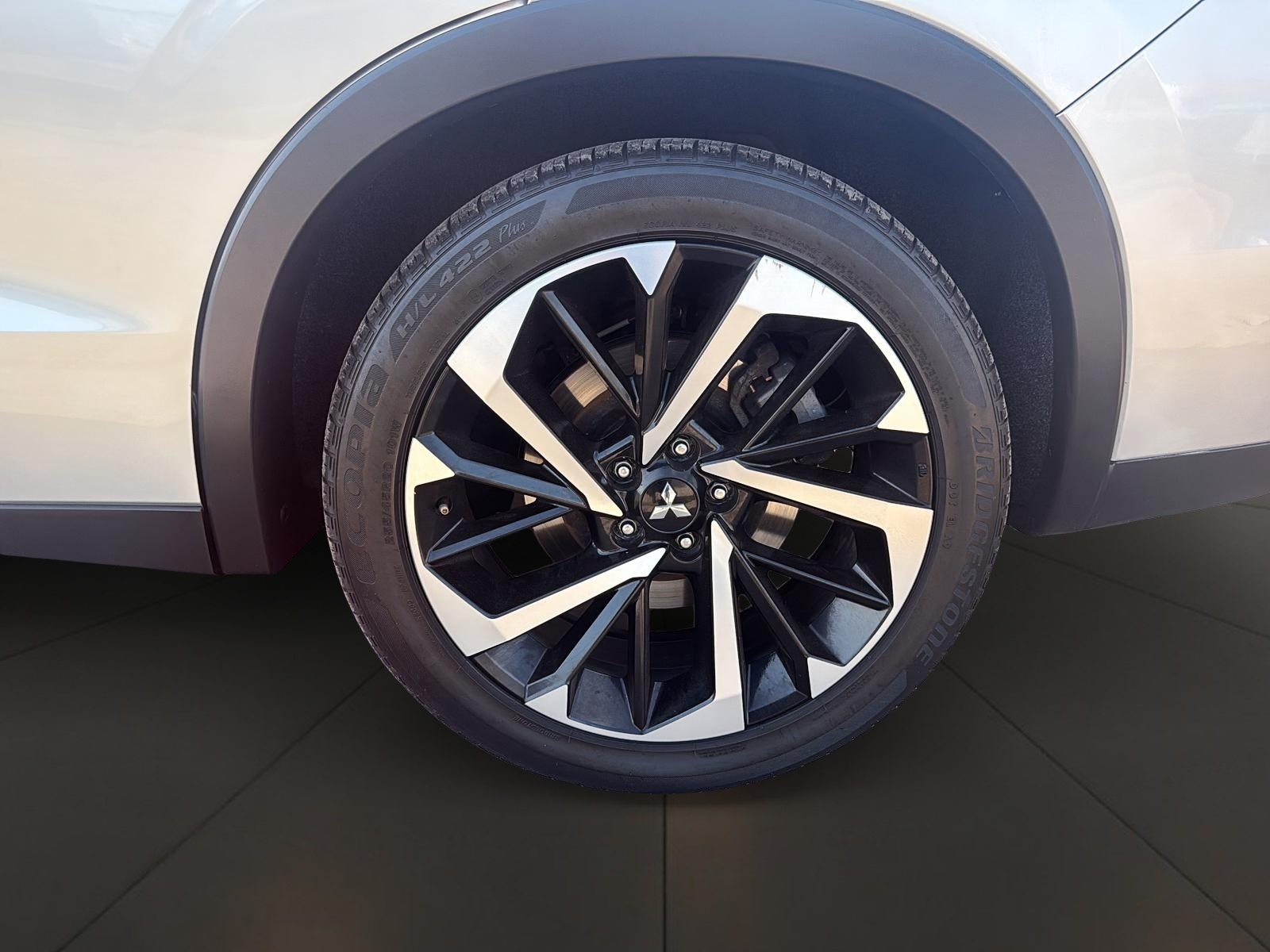 MITSUBISHI OUTLANDER 2023 - Imagen 6 de 12