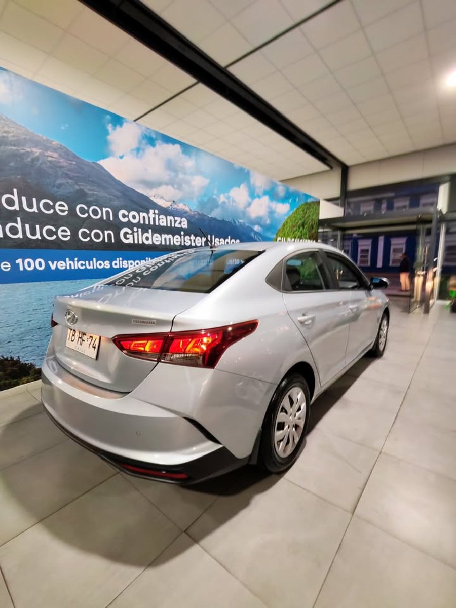 HYUNDAI ACCENT 2024 - Imagen 6 de 12