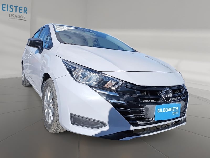 Nissan VERSA 2024
