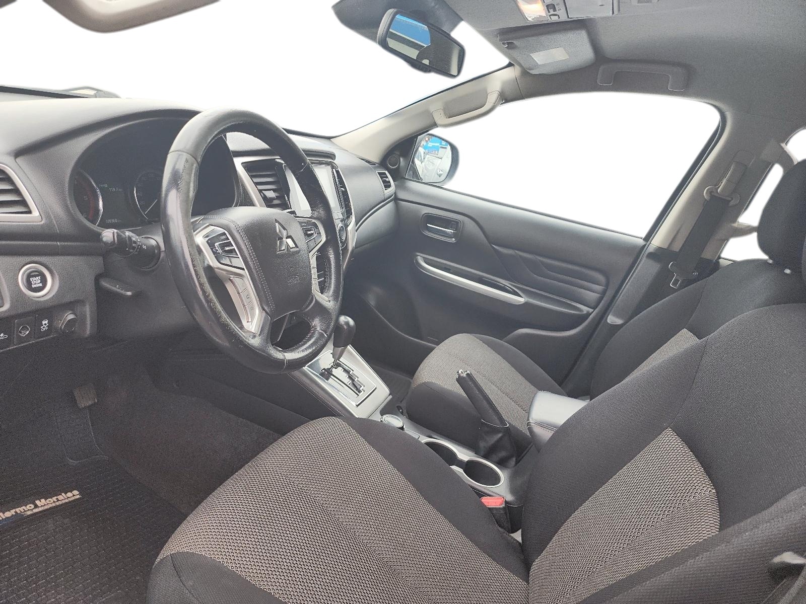 MITSUBISHI L200 2022 - Imagen 8 de 12